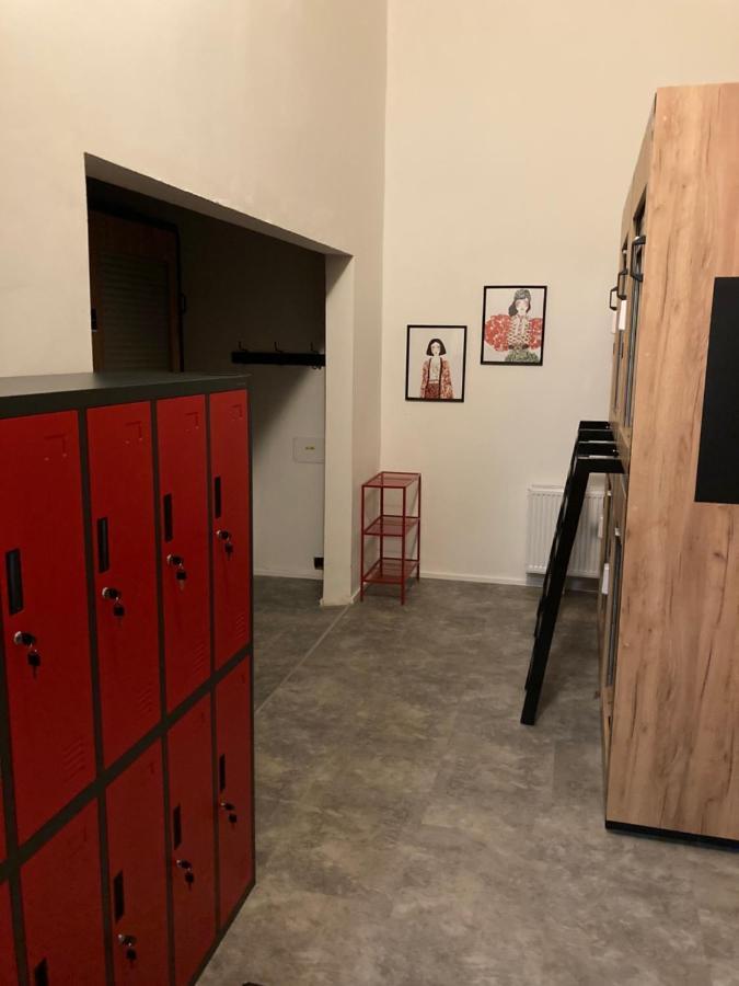 Capsule Hostel Zizkov Tower Prague Ngoại thất bức ảnh