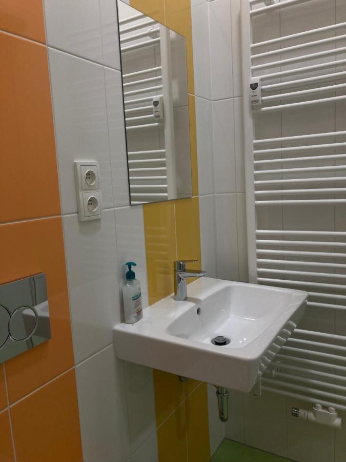 Capsule Hostel Zizkov Tower Prague Ngoại thất bức ảnh