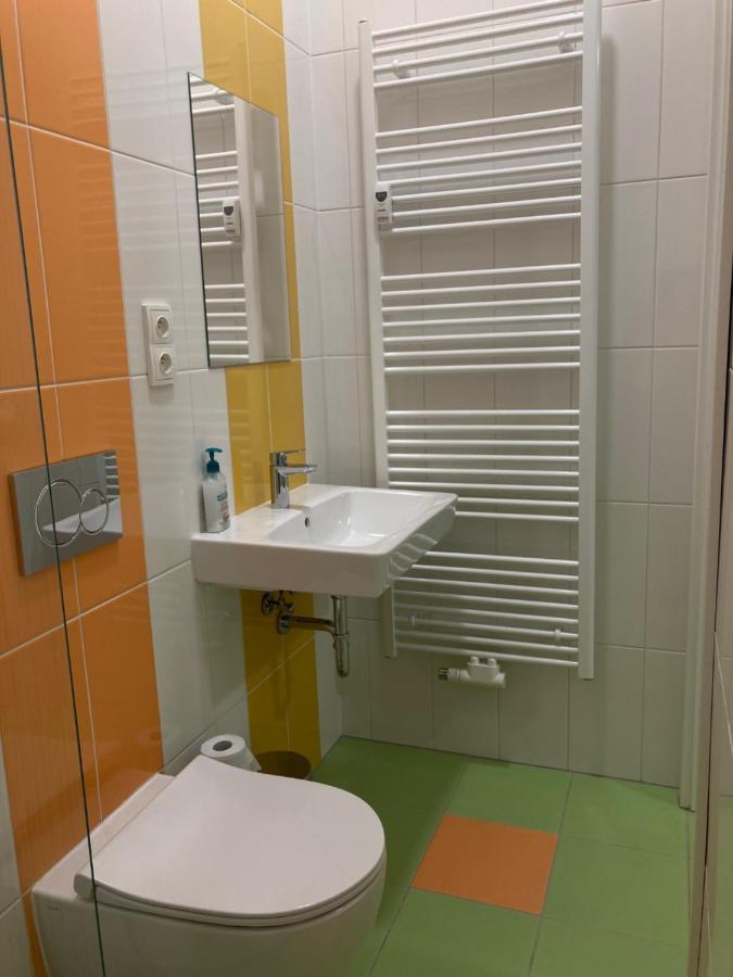 Capsule Hostel Zizkov Tower Prague Ngoại thất bức ảnh